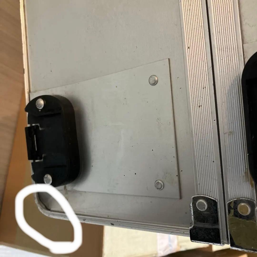 サ*リ様 ジュラルミン製スーツケース　アルミ合金　レア　ビンテージ