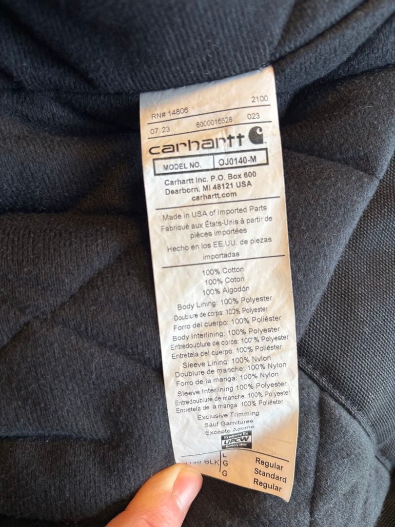 Carhartt フード付きジャケット 黒 アクティブジャケット キルティング