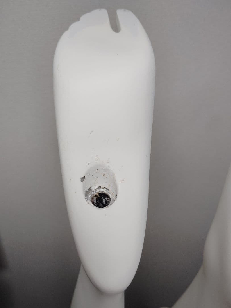 ディスプレイ用婦人マネキン　腰受け　ウィメンズ　直立　FRP　衣装展示　店舗