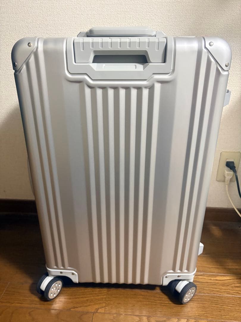 【最終値下げ】メルセデスベンツ アルミスーツケース 65L 非売品