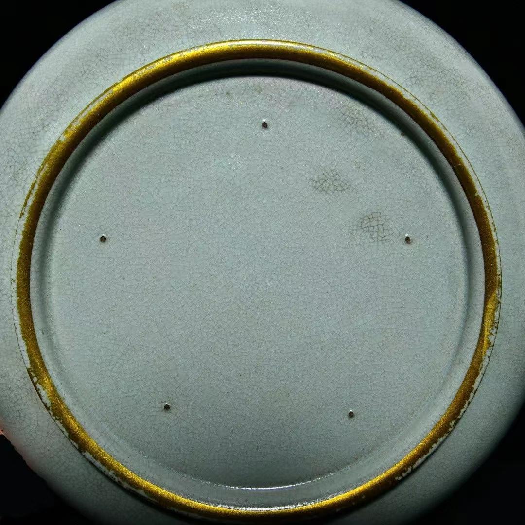 中国古美術・旧蔵の貝殻を鎏金で飾った陶磁器、侍女の文様が施された葵口洗・5x30