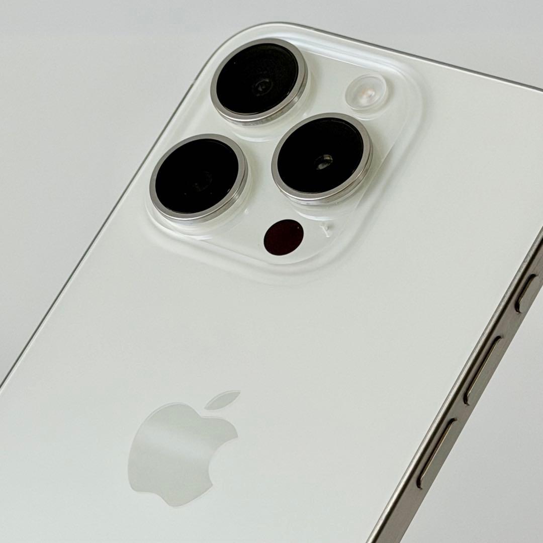 iPhone 15 Pro 256GB SIMフリー ホワイトチタニウム