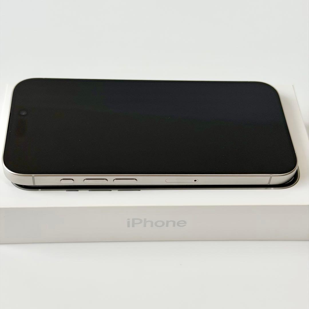 iPhone 15 Pro 256GB SIMフリー ホワイトチタニウム