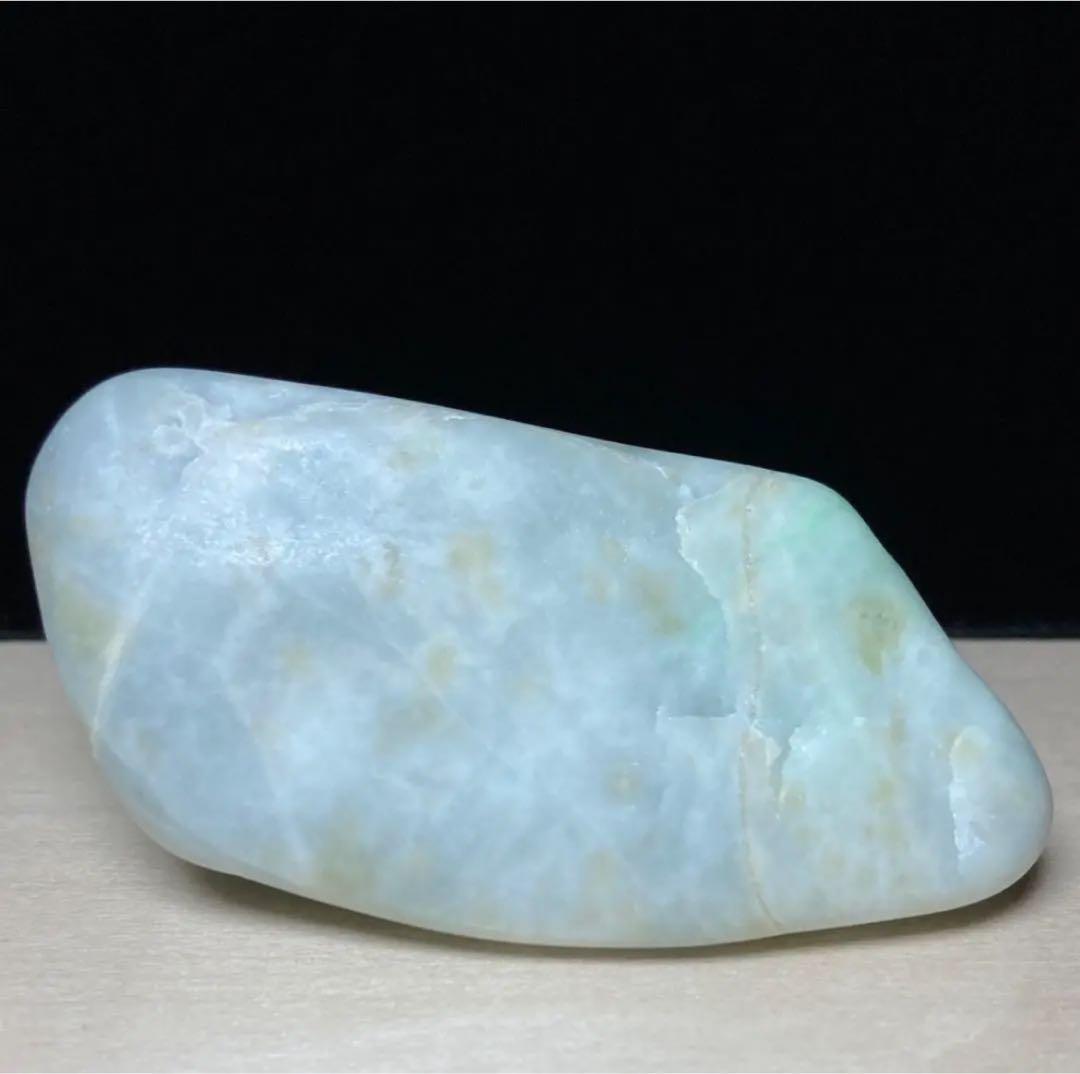糸魚川翡翠　翡翠　ミントグリーン　原石　113.1ｇ