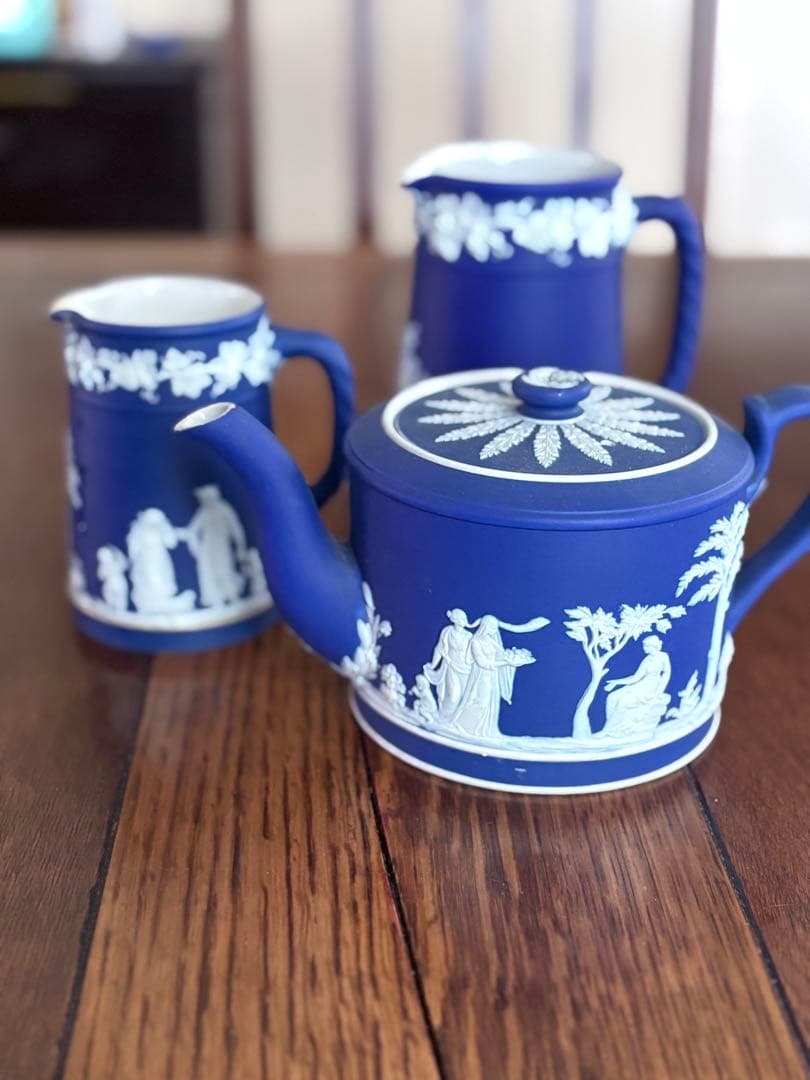 イギリスアンティーク ウェッジウッド ジャスパー ティーポットとジャグ