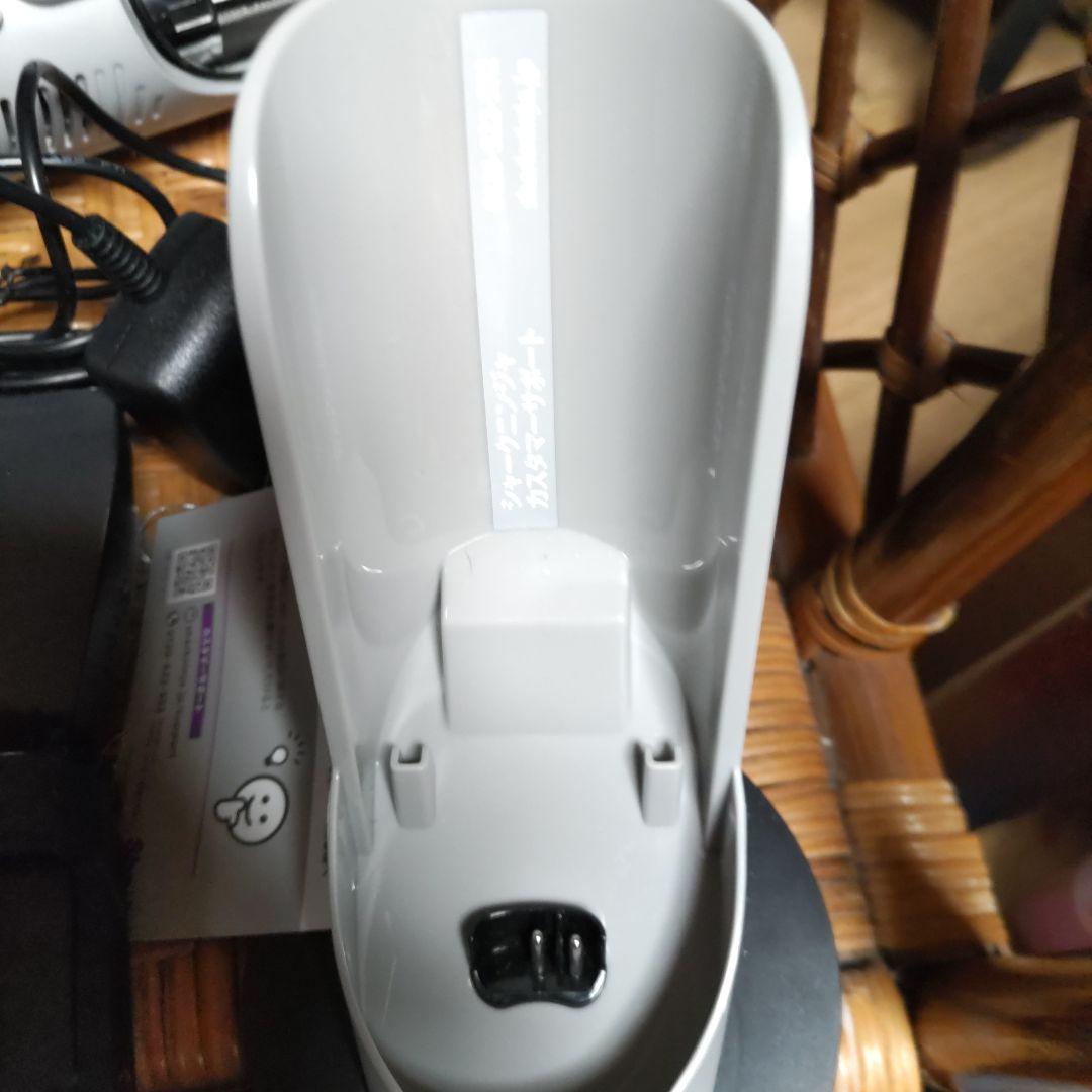 SHARK充電式ハンディクリーナー