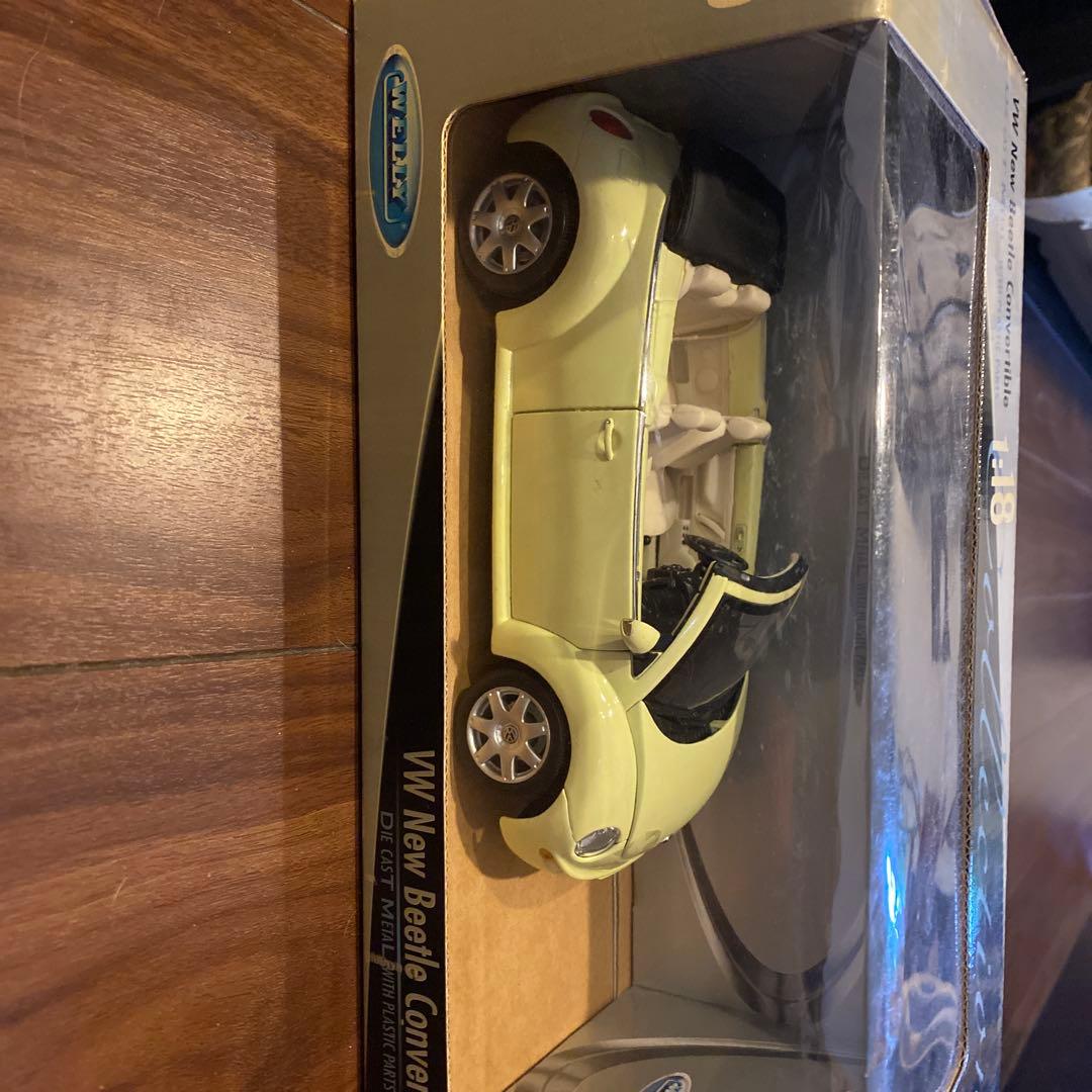 ミニカー VW New Beetle Convertible 1:18