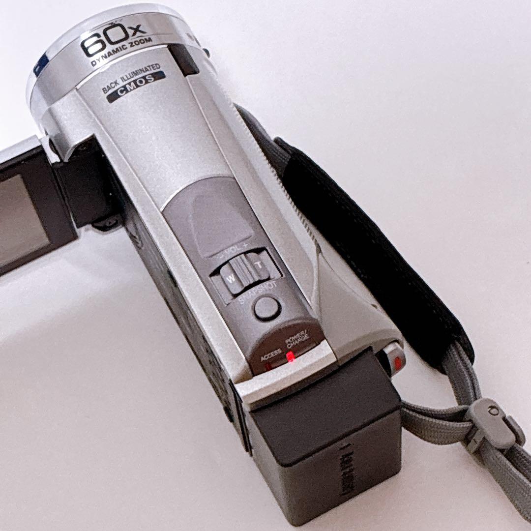 フルハイビジョン画質対応！ JVC Everio ビデオカメラ GZ-HM177