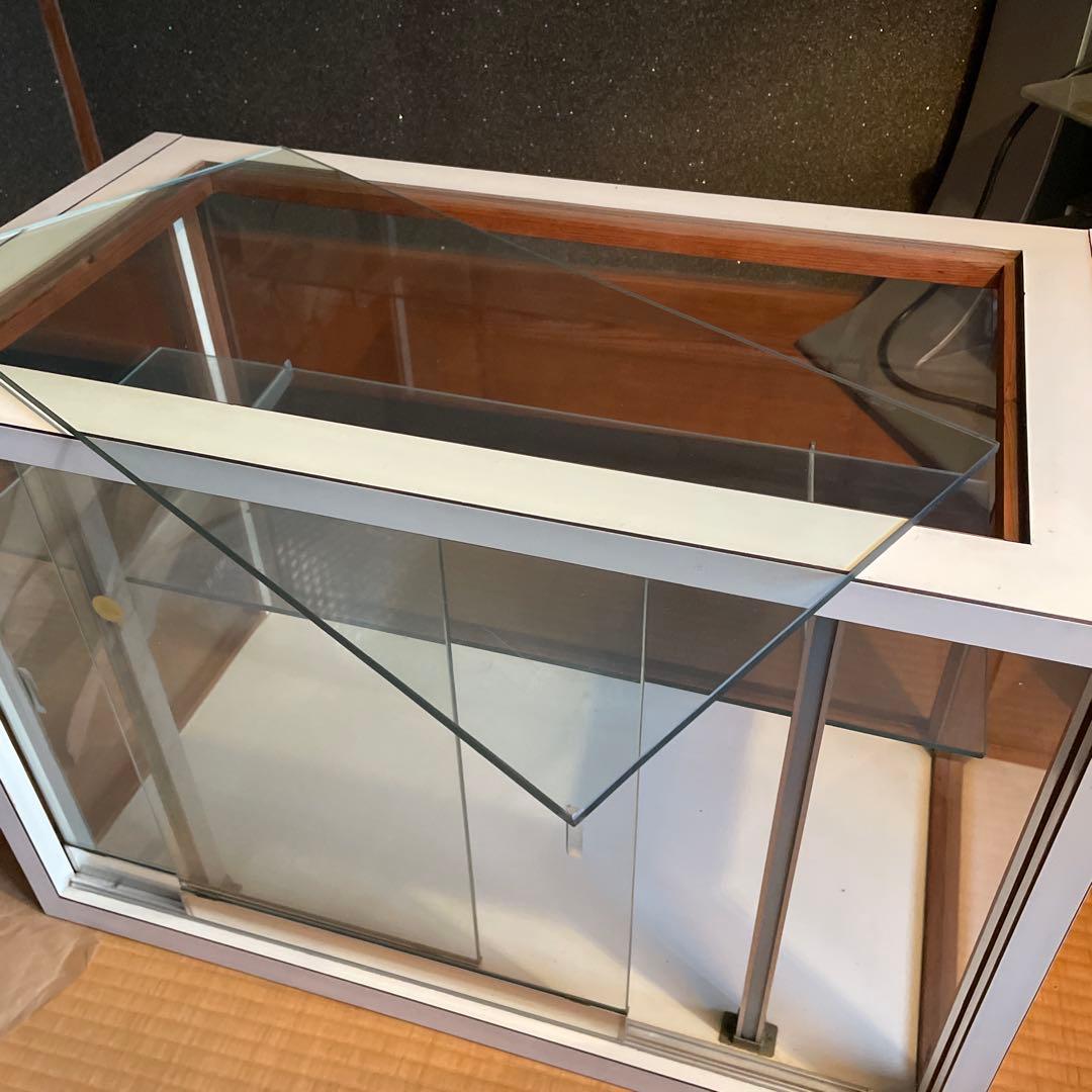 ヴィンテージ2段式ガラスショーケース