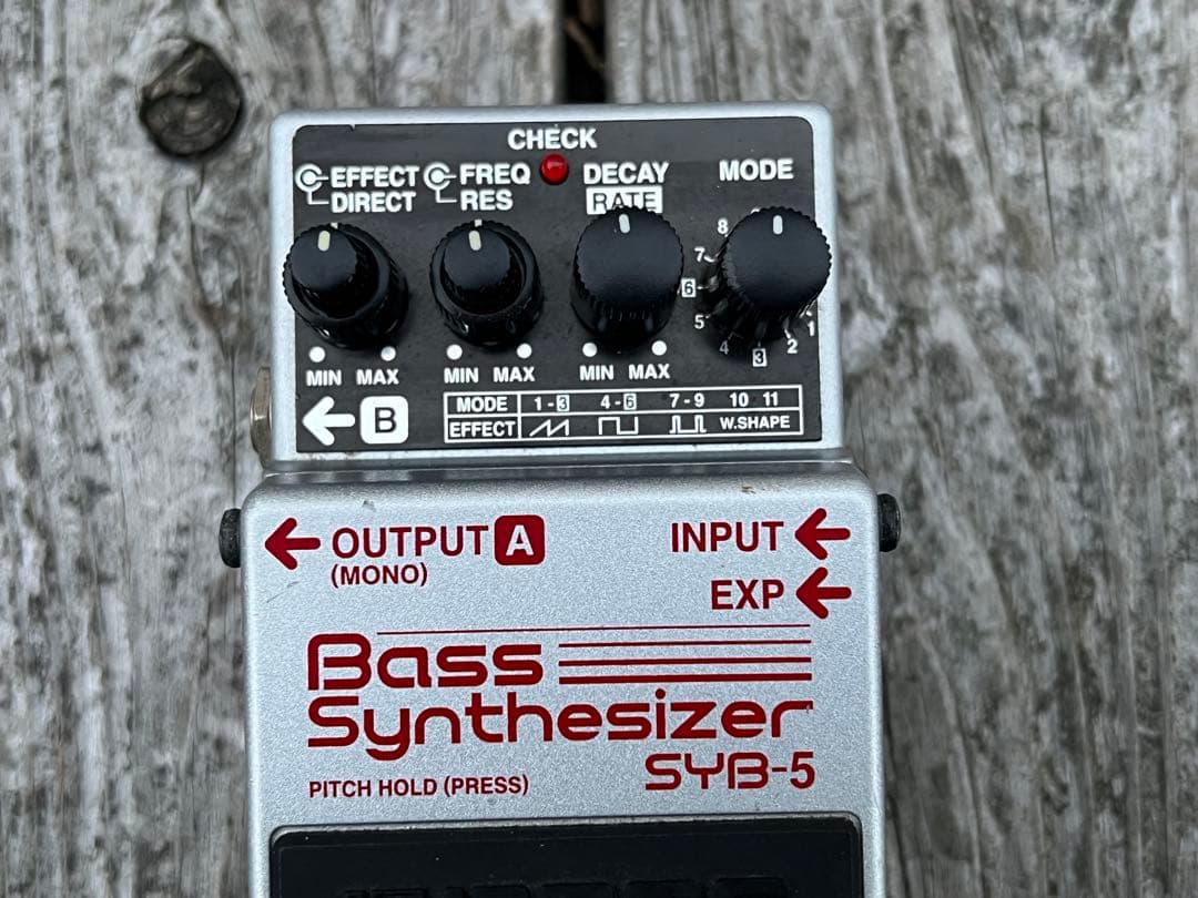 ベース BOSS Bass Synthesizer SYB-5