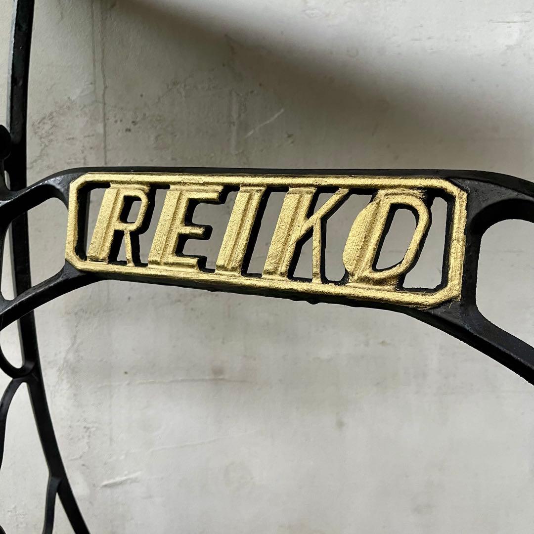 なーさん　イギリス　アンティークミシン脚テーブル　REIKO 足踏みミシン