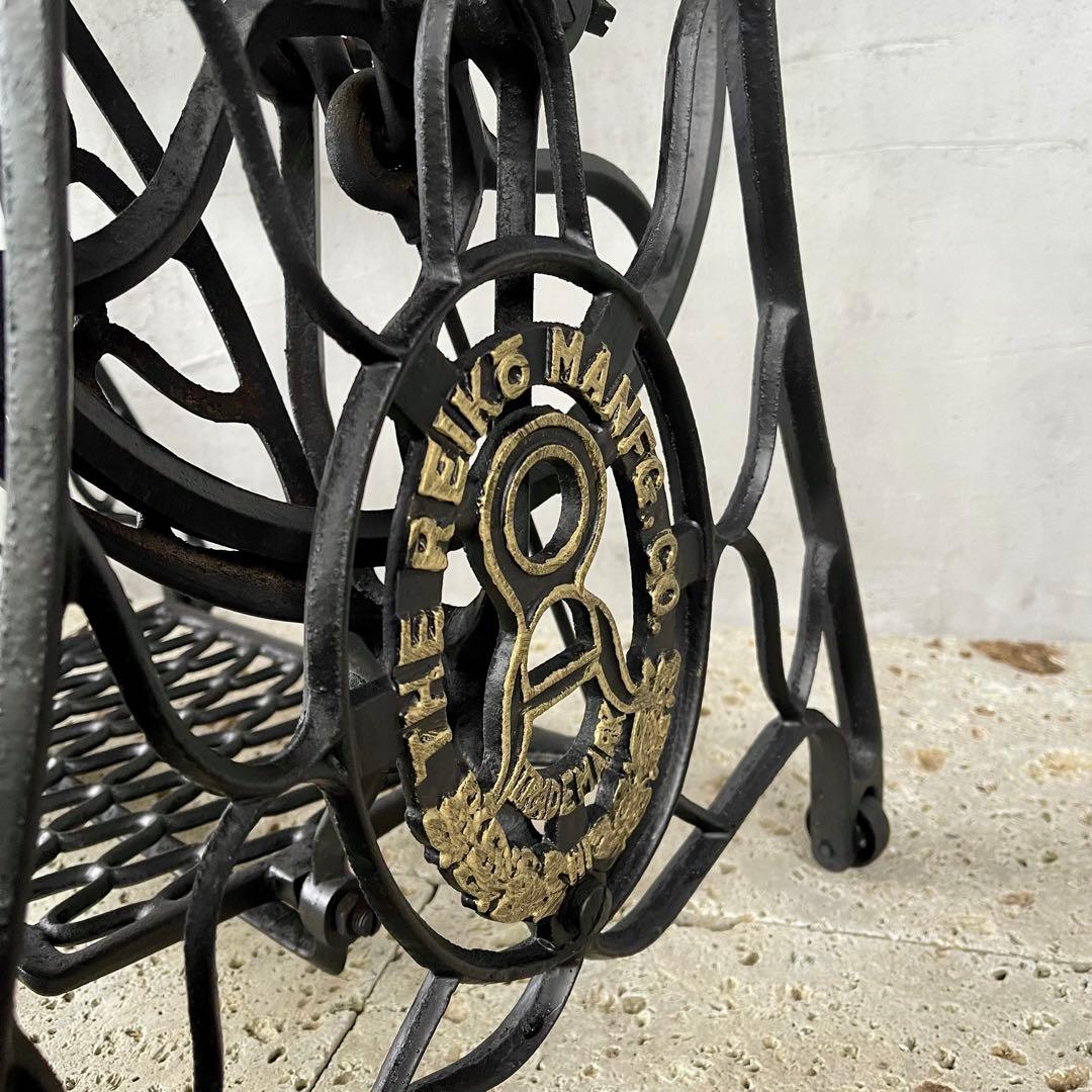 なーさん　イギリス　アンティークミシン脚テーブル　REIKO 足踏みミシン