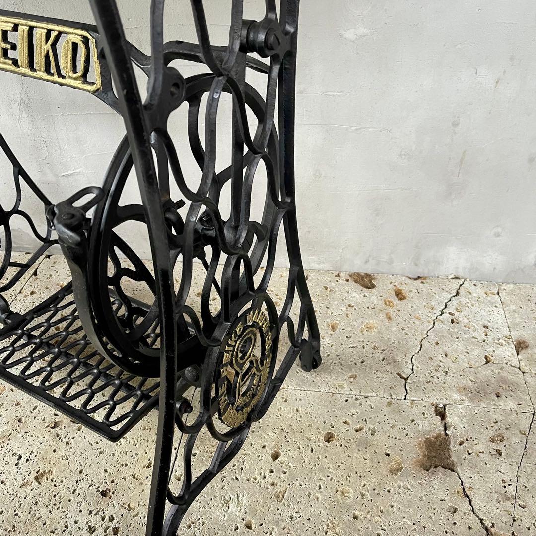 なーさん　イギリス　アンティークミシン脚テーブル　REIKO 足踏みミシン