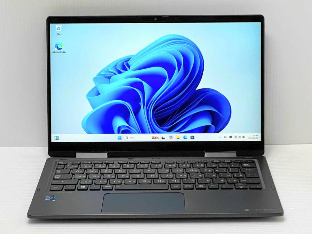 第11世代i5 dynabook V83/HS 16G 13.3タッチパネル