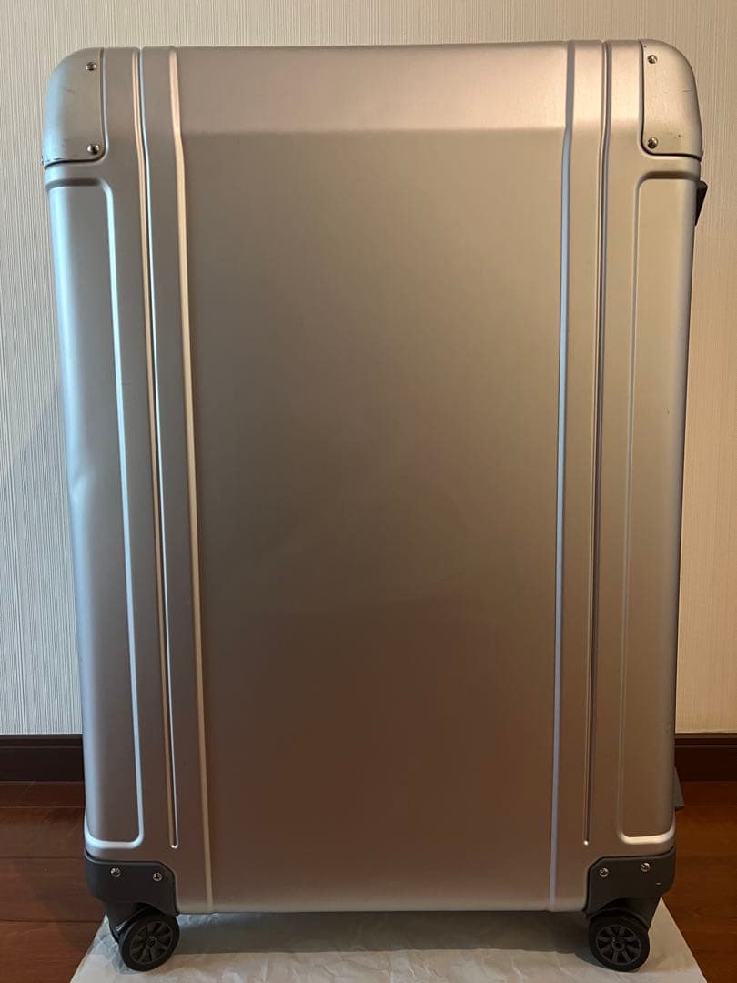 バッグ ZERO HALLIBURTON Geo Aluminum 3.0 83L