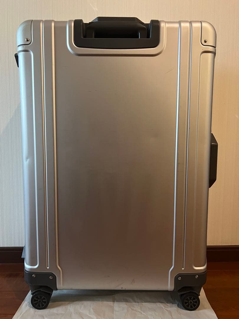 バッグ ZERO HALLIBURTON Geo Aluminum 3.0 83L