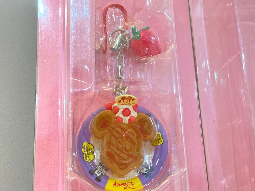 ディズニー　ミニチュアコレクション　ミッキーワッフル　ストラップ
