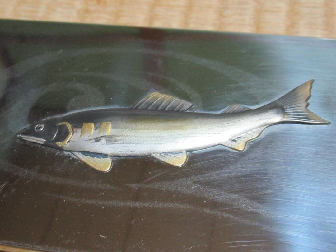 未使用大正時代共箱付◆銀座和光『鮎』金属製彫刻 金属と木製の小物入れ/煙草ケース