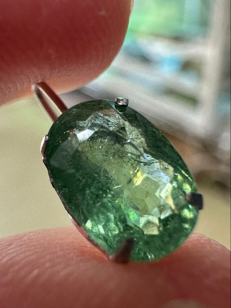 パライバトルマリンペンダントヘッド　モザンビーク産　1.56ct