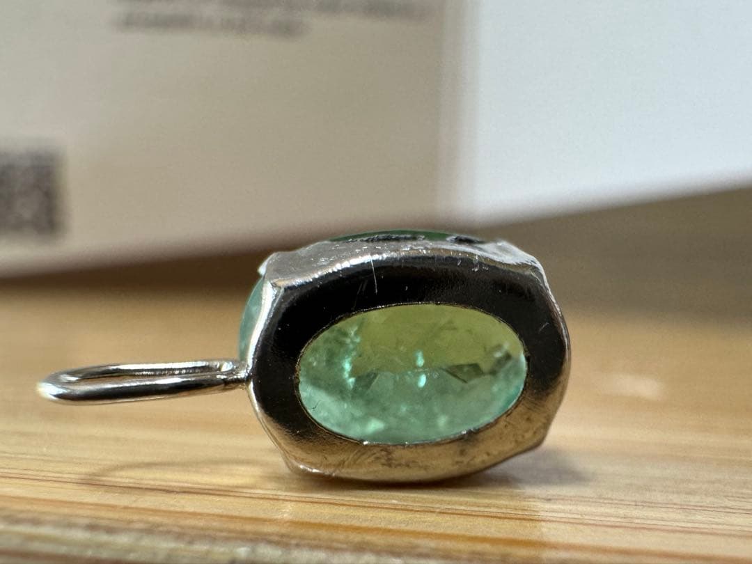 パライバトルマリンペンダントヘッド　モザンビーク産　1.56ct