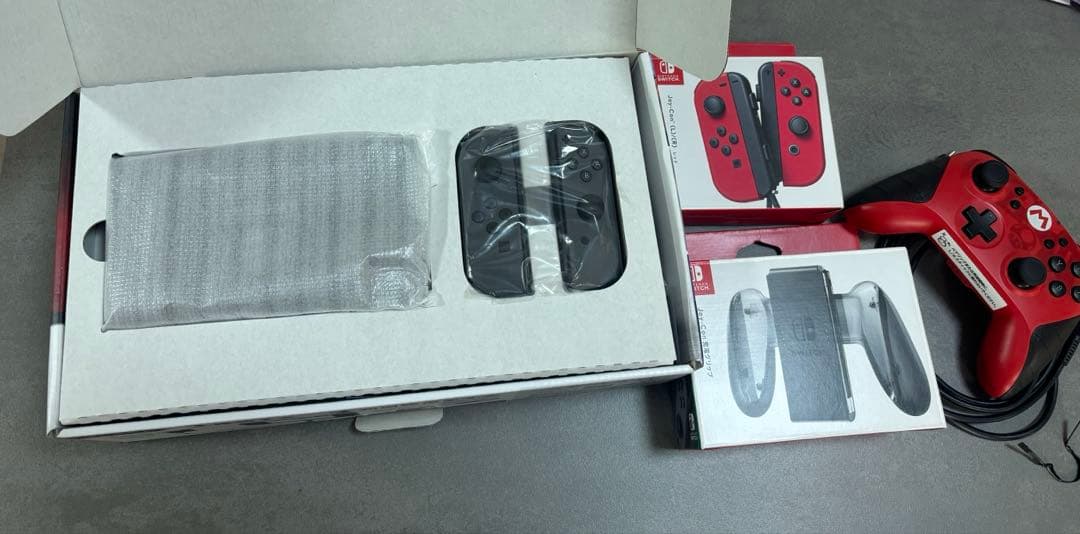 Nintendo Switch 本体 グレー 赤ジョイコン　コントローラー