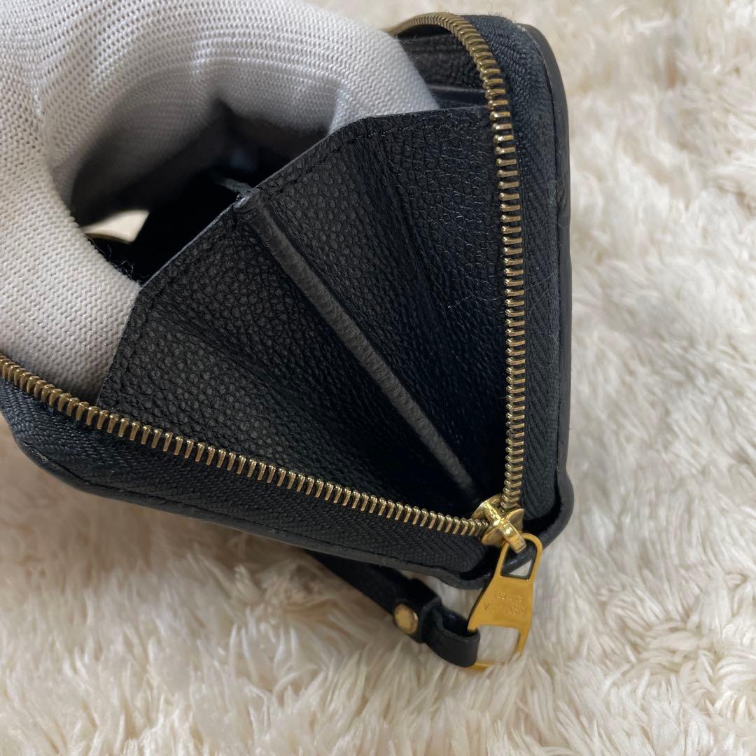 ルイヴィトン　アンプラント　ジッピーパース　型押し　モノグラム　黒