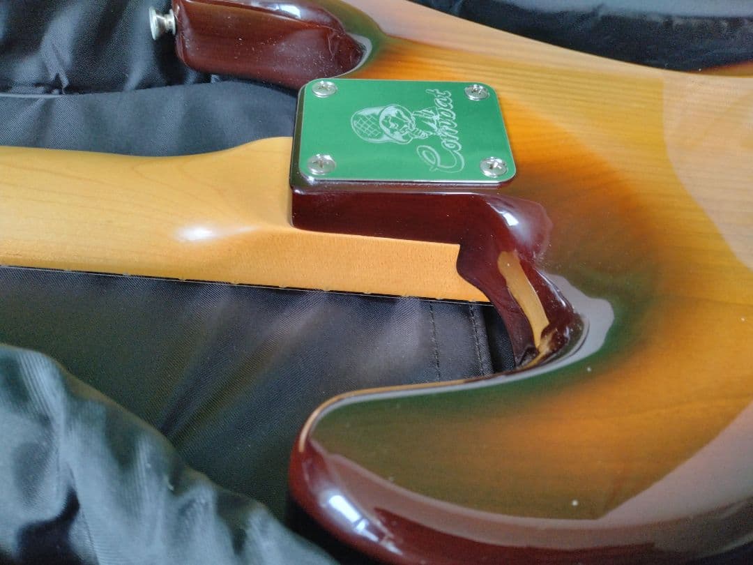 【たこ】combat guitars カスタムオーダーSTタイプ ストラト