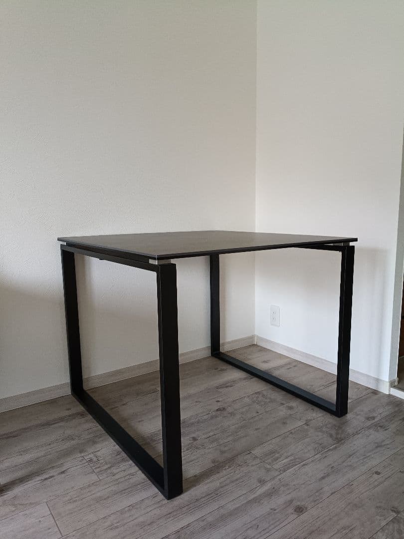 ダークグレー 正方形 ダイニングテーブル