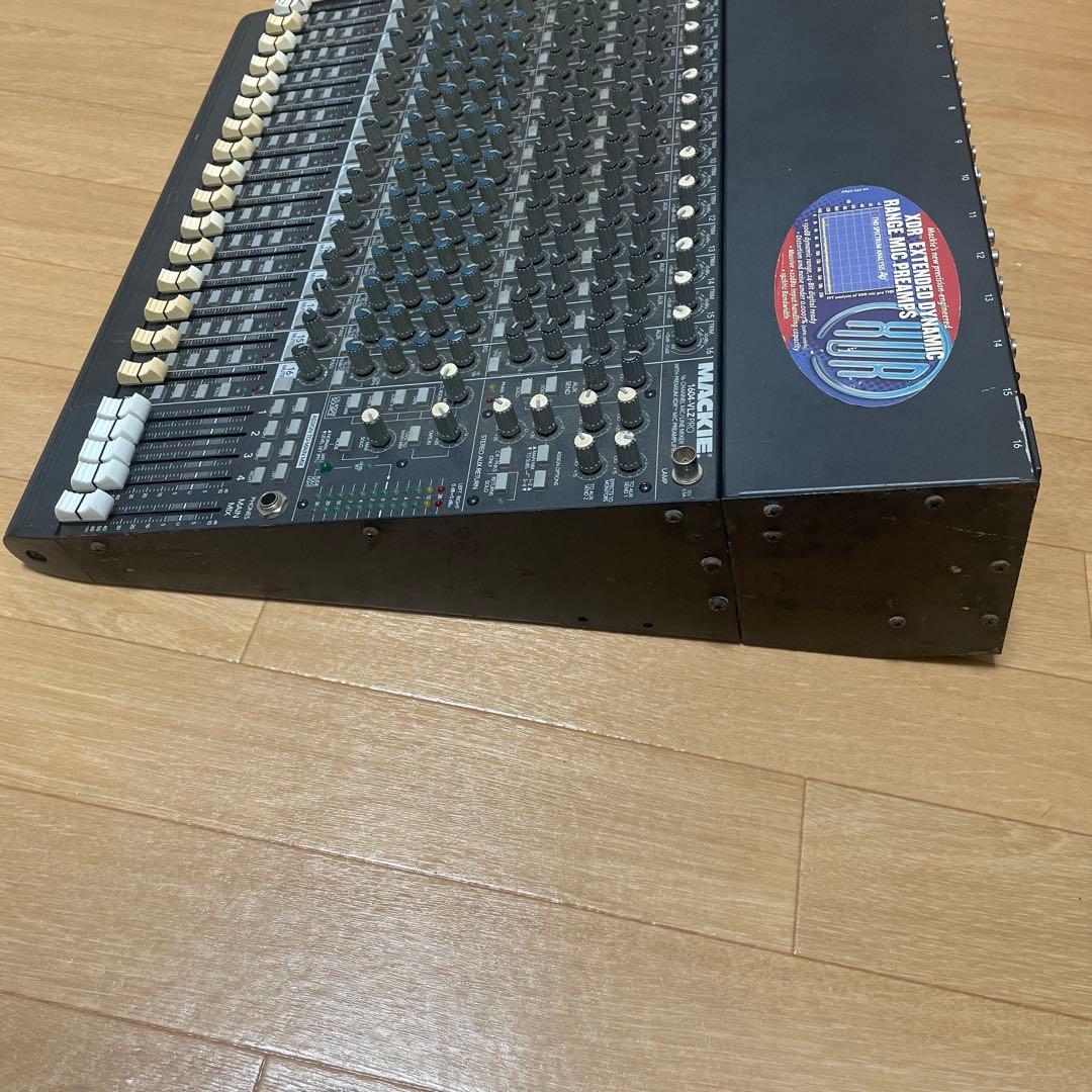 Mackie ミキサー