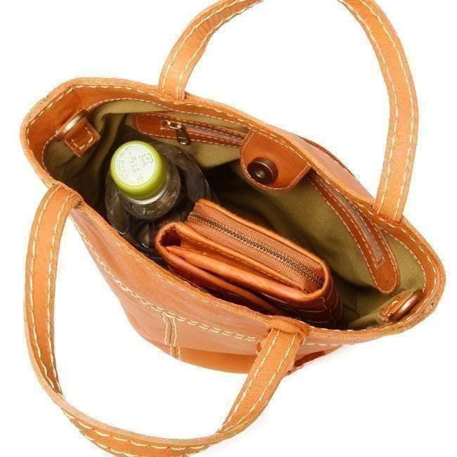 最終値下げ　Zucchero　ショルダーバッグ　コンパクト　レディース　革