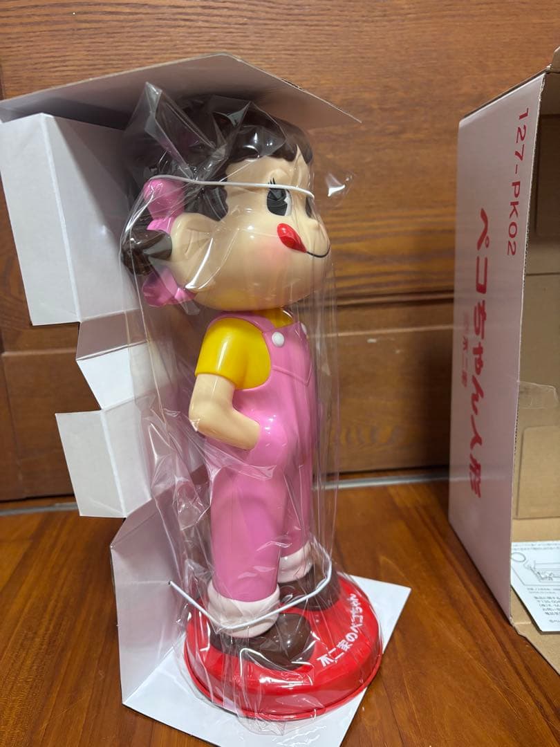 ペコちゃん フィギュア 約30cm 未開封