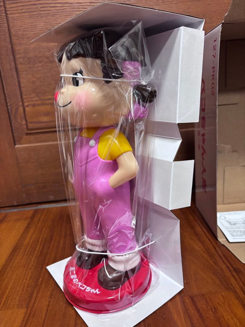 ペコちゃん フィギュア 約30cm 未開封