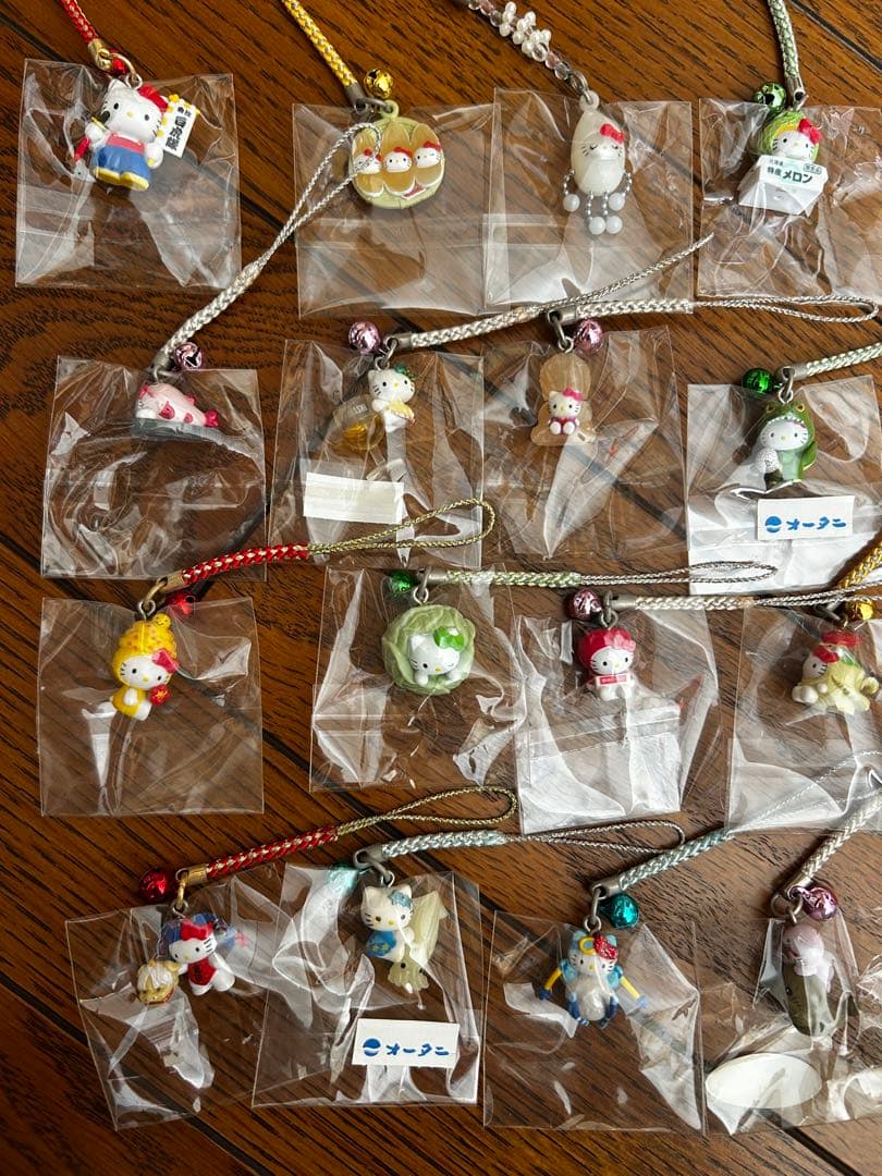 ハローキティ ご当地ストラップ 55個セット