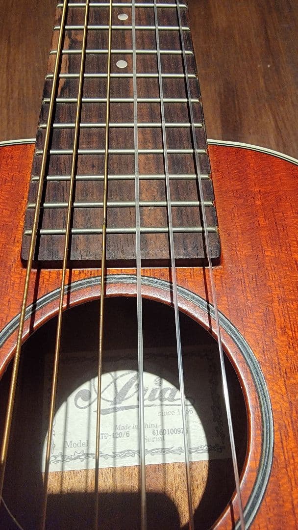 Aria ATU-120/6 アリア 6弦 ギタレレ ミニギター