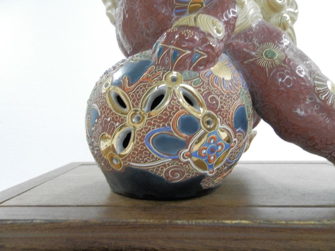 時代物 九谷焼  金彩 色絵  狛犬  唐獅子 手毬獅子 縁起物 魔除け 陶器