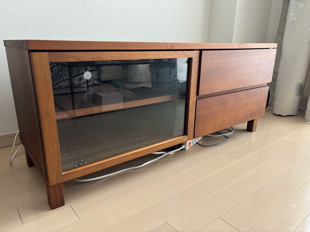 無印良品　ウォールナット　木製テレビ台 ガラス扉付き