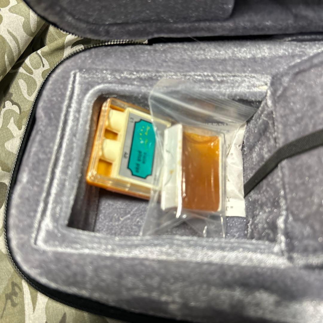 バイオリン　ハルシュスタット　セミハードケース付き。肩当て。