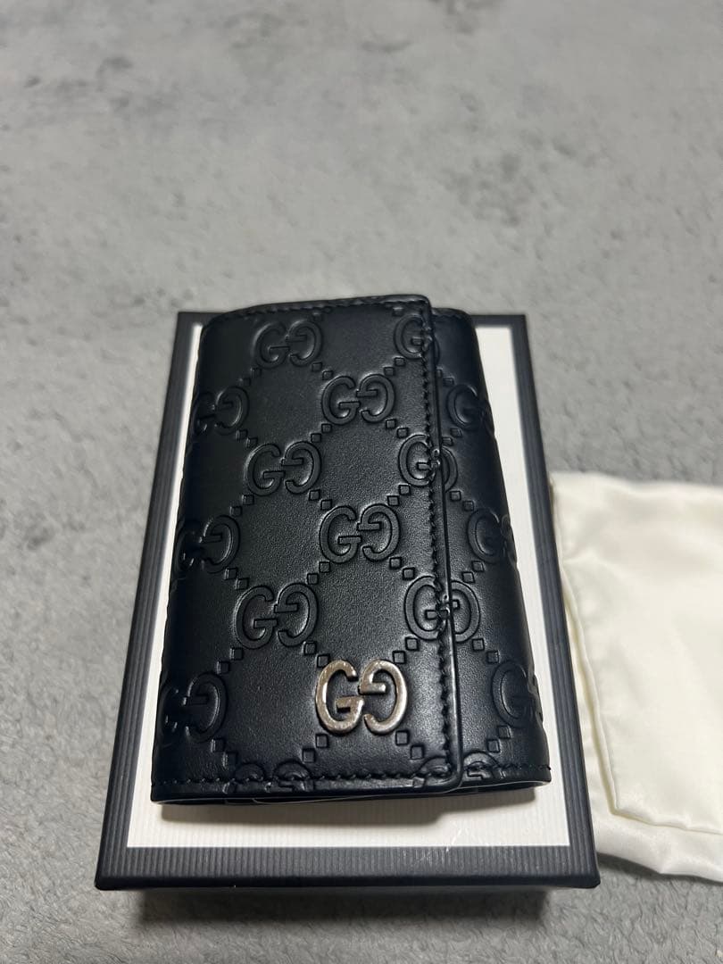 GUCCI グッチ キーケース ブラック 黒 6連 型押し