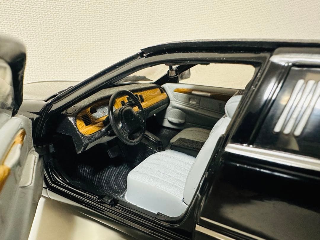 サンスター/'00 Lincolnリンカーン Limoリムジン 1/18 絶版