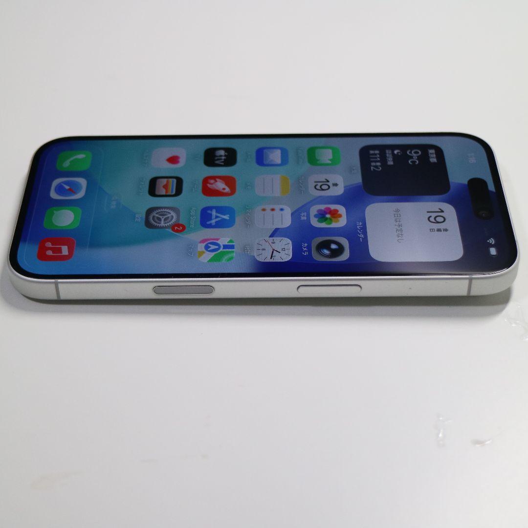 【美品】iPhone16 128GB バッテリー100% 充電200回