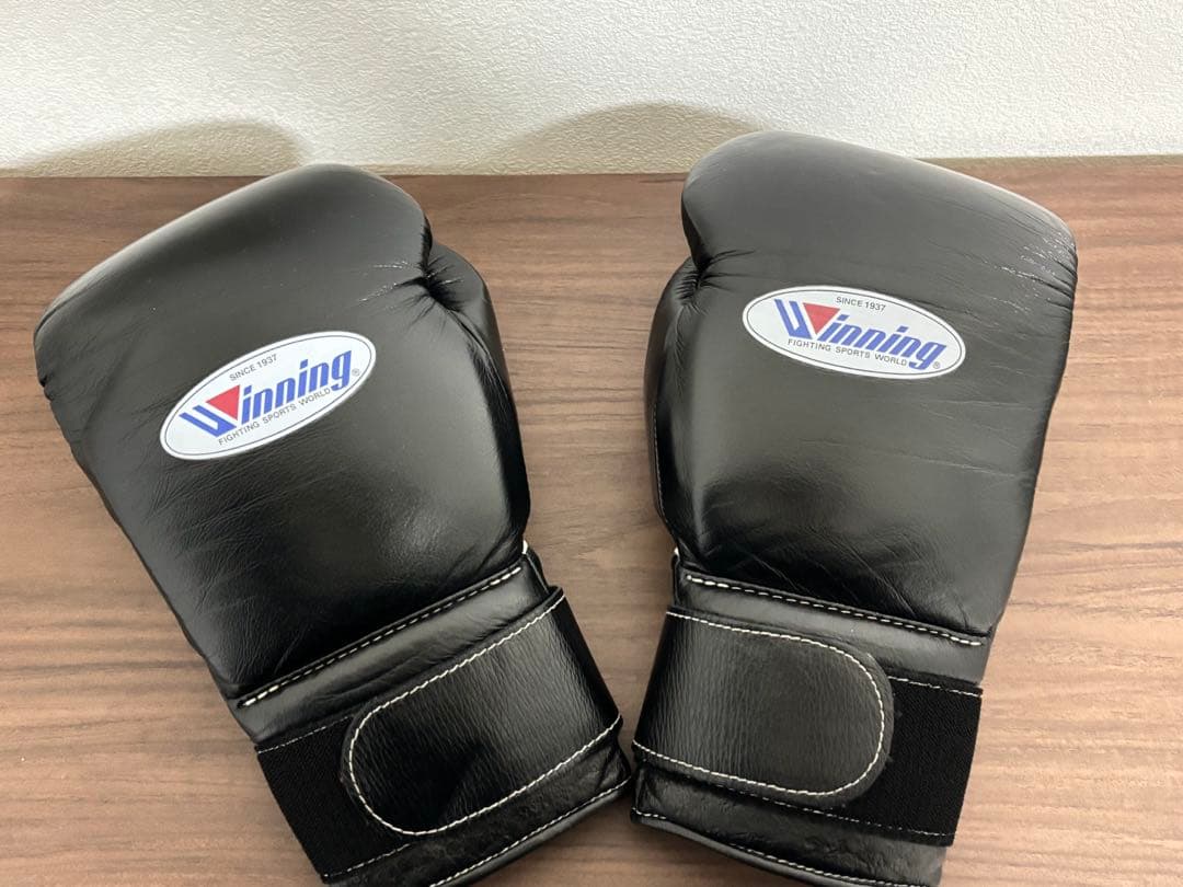 【週末値下げ】ウイニングボクシンググローブ　14オンス