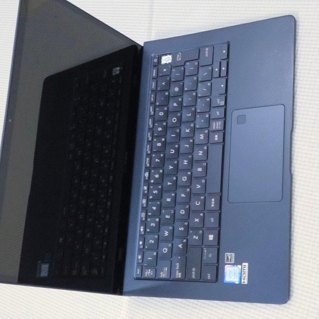 ★超美麗4K液晶★人気ZenBook★第8世代i7/新品SSD★薄型軽量タッチ式