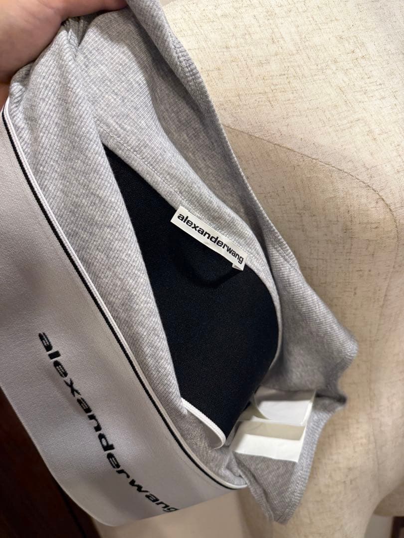 alexanderwang グレー クロップドタンクトップ