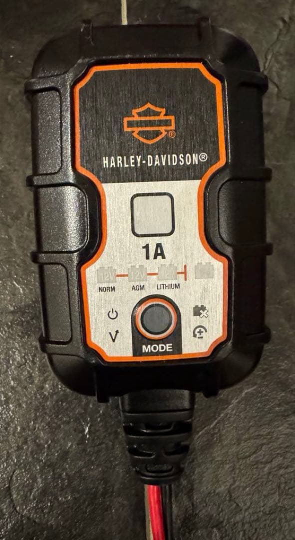 【純正】ハーレーダビットソン バッテリーチャージャー 充電器