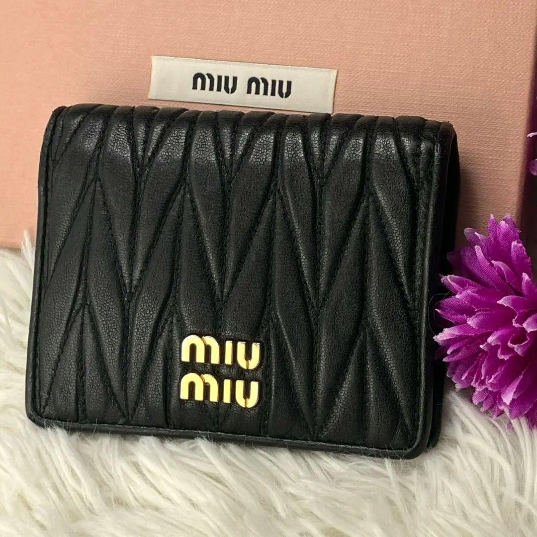 現行ロゴ　ミュウミュウ マテラッセコンパクトウォレット 5MV204