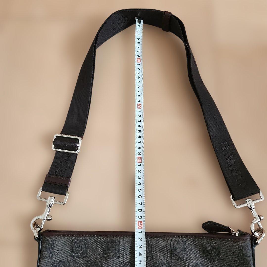 LOEWE　モノグラム柄 ショルダーバッグ　ブラウン