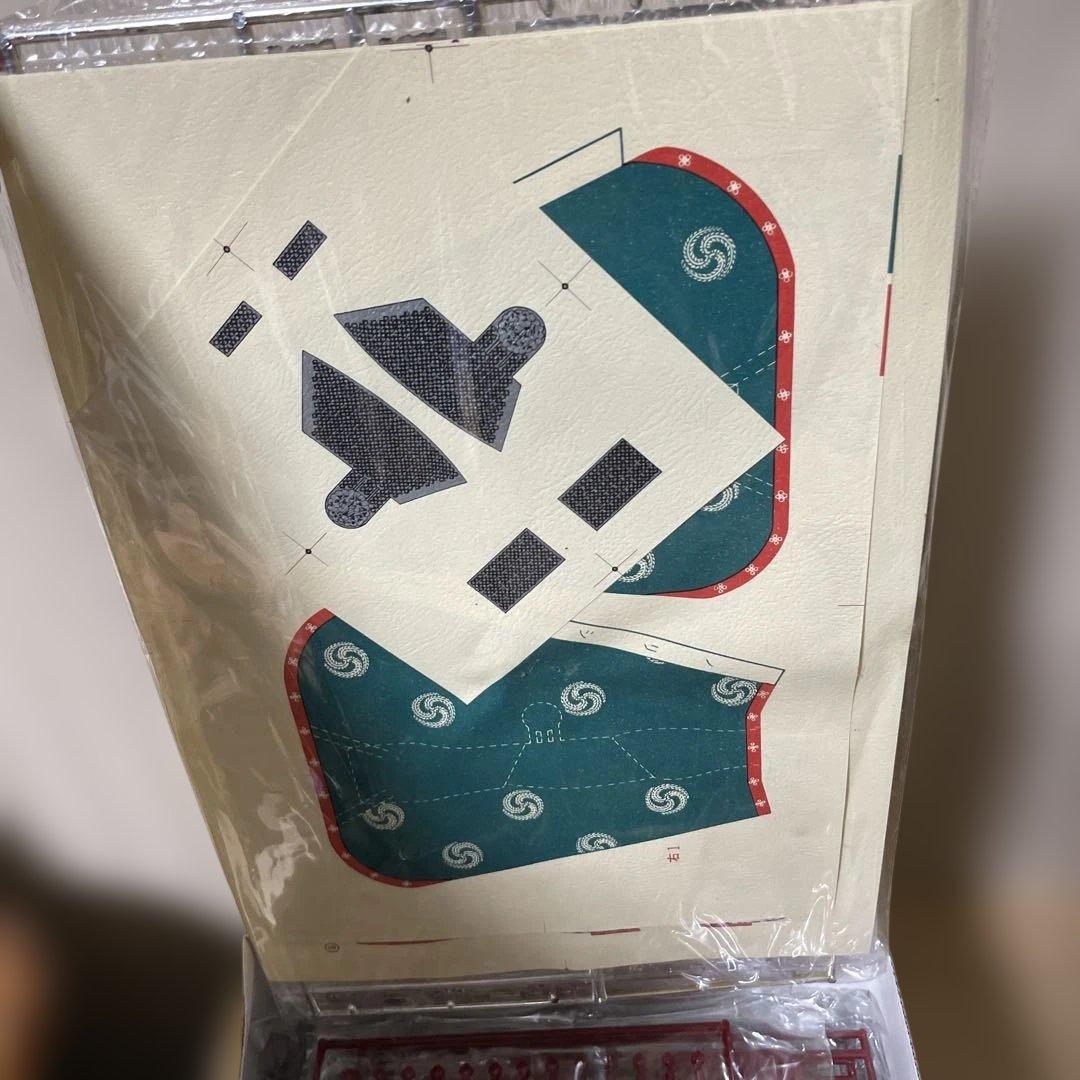 国宝シリーズ 赤糸威竹雀虎 金物模型 未組立 昭和旧版. Ln548