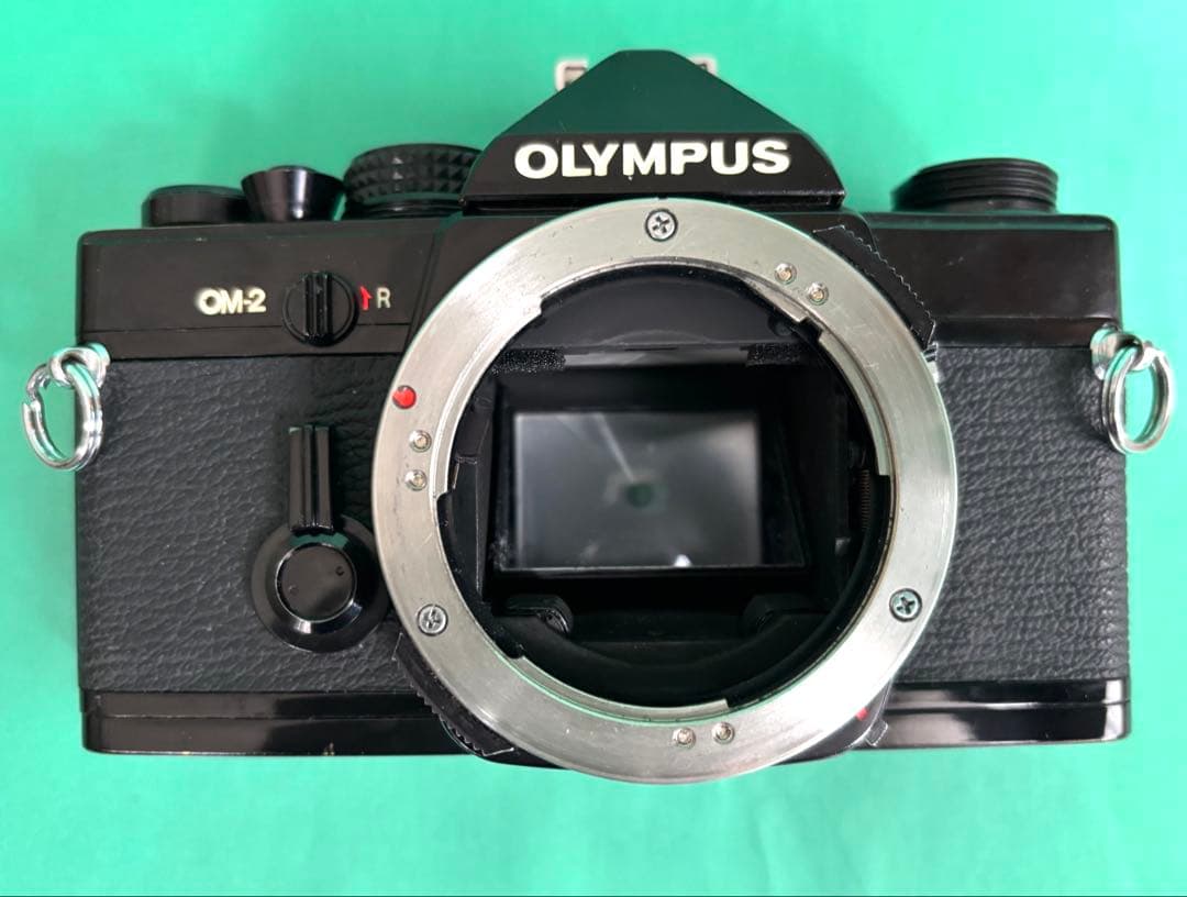 ★ OLYMPUS OM-2 (革ケース付) + 標準レンズ 50mm F1.4