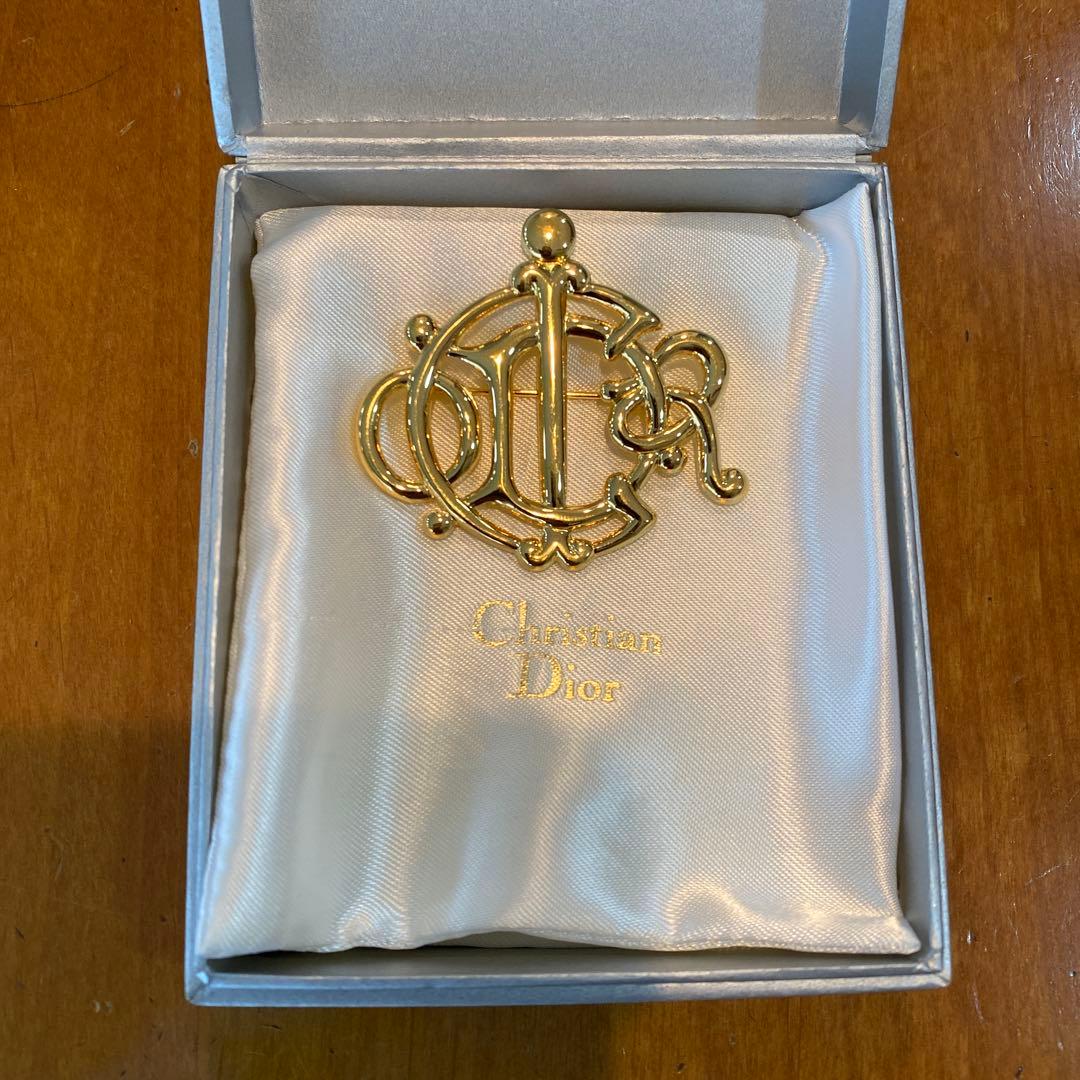 Dior ディオール　ブローチ　【未使用に近い】ロゴブローチ