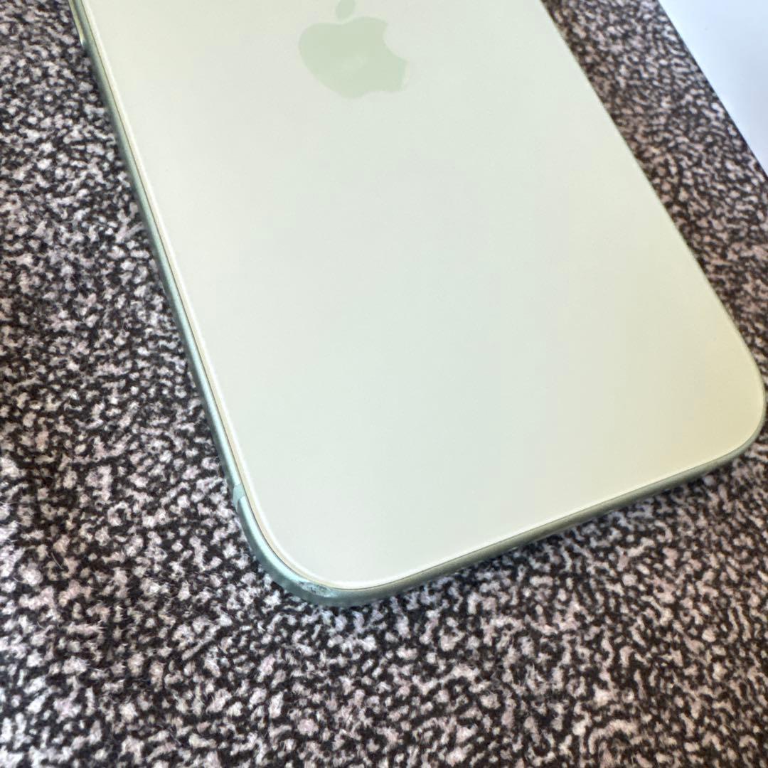 Apple iPhone 15 グリーン
